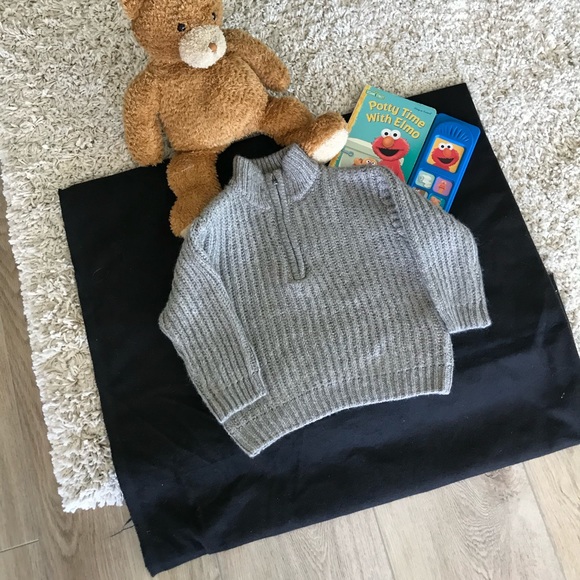 Zara Gray sweater - Picture 1 of 2